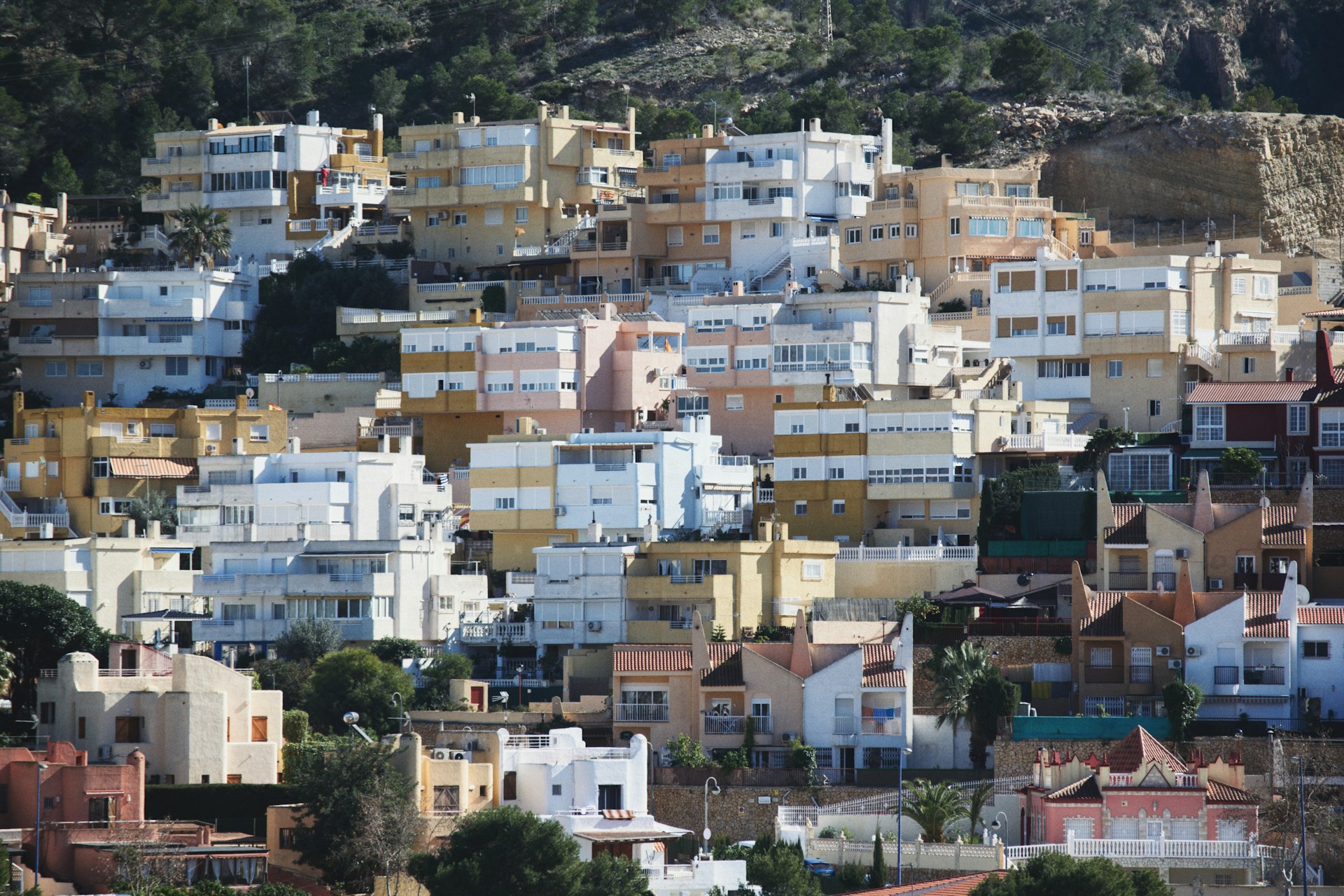 Spaanse huizen op een heuvel - kopen in Spanje