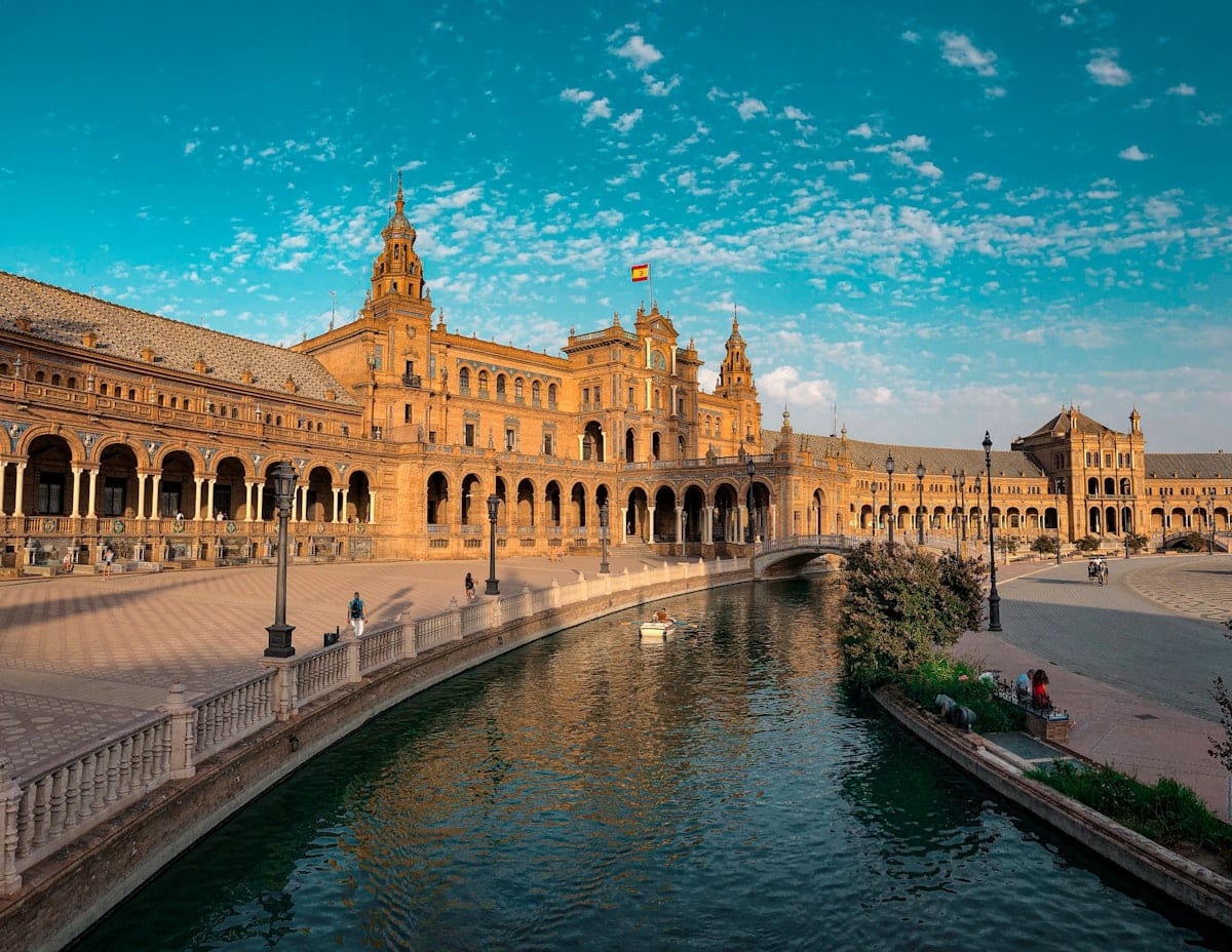 Plaza de Espana in Sevilla, handige Spaanse woorden tijdens het reizen in Spanje
